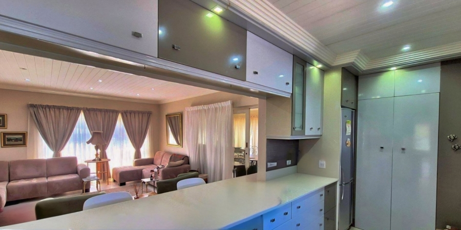 3 Bedroom Property for Sale in Hartenbos Central Western Cape